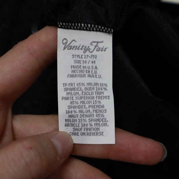 Vanity Fair Camisole Womens 38/44‎ Black Delicate Elegant Romantic Boudoir NWT - Picture 2 of 16